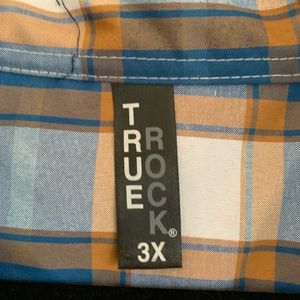 Men’s Short Sleeve Polo Shirt.